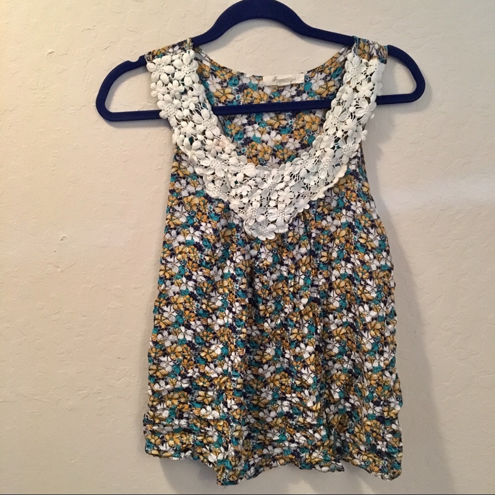 Forever 21 Floral Lace Top